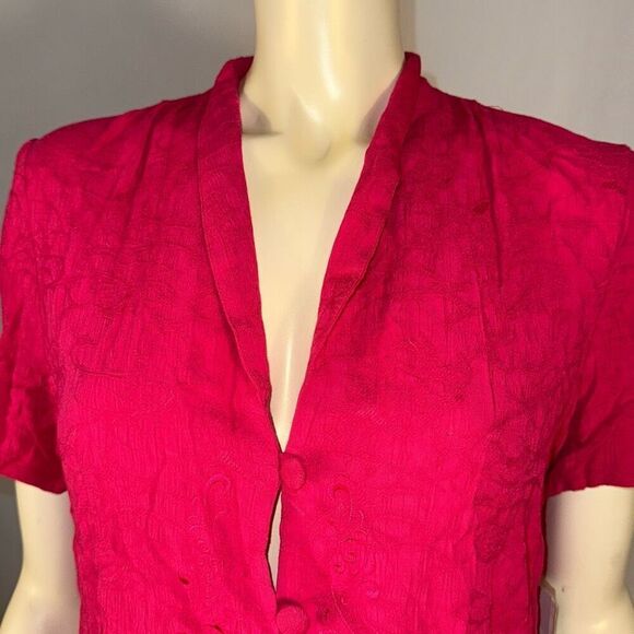 NWT Vintage Magenta Embroidered Short Sleeve Button Down Shirt Size 10 - Picture 4 of 9